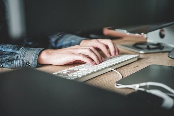 Quelles sont les meilleures pratiques pour créer un logo d'entreprise ?