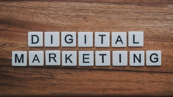 Qu'est-ce que le marketing digital et pourquoi est-il indispensable pour une entreprise ?