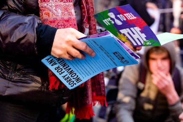 Comment rédiger et imprimer des flyers pas cher pour promouvoir son activité ?